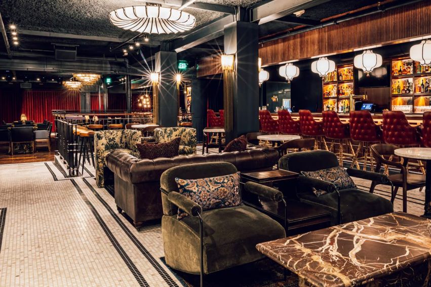 Lou's Harvard Square